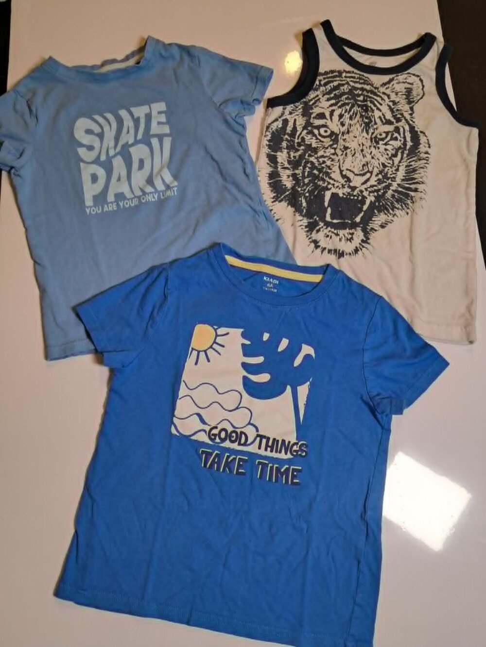 Kids 3 Piece Set 2 T-Shirts Tank Top Graphic Print Size 6Y Outfit